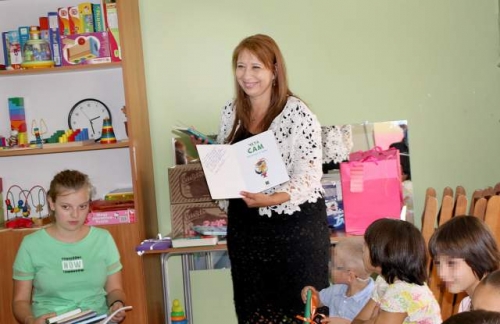 18.09.2019 г. - Марица - Ученици подариха книги на Детската къща