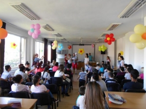 Вестник Марица - 01.06.2017 г. - Торта и детска дискотека за малките пациенти на УМБАЛ &bdquo;Свети Георги&rdquo;