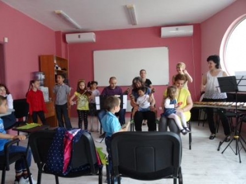 Концерт за децата, които ползват социални услуги в КСУДС