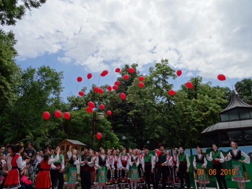 30 балона в небето - 30 години Конвенция за правата на детето или как беше отпразнуван Първи юни 2019