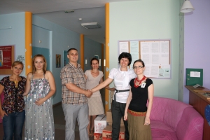 Фондация &bdquo;Ейнжълс&rdquo; дари храни на децата ползващи услуги в Комплекса за социални услуги за деца и семейства